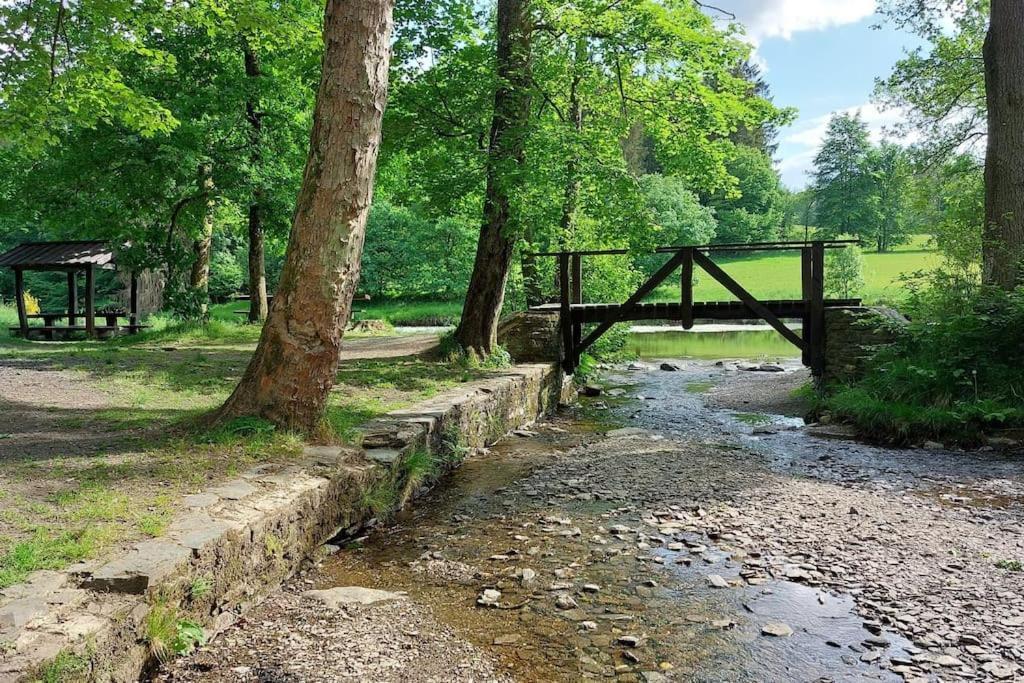 Sous Le Charme - Rural Grande Capacite
